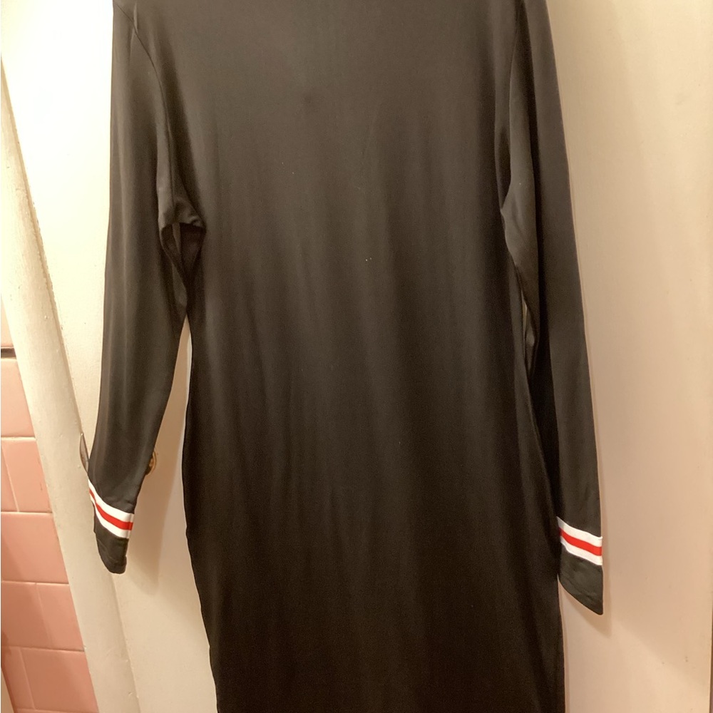 Black Bodycon Dress with Zipper